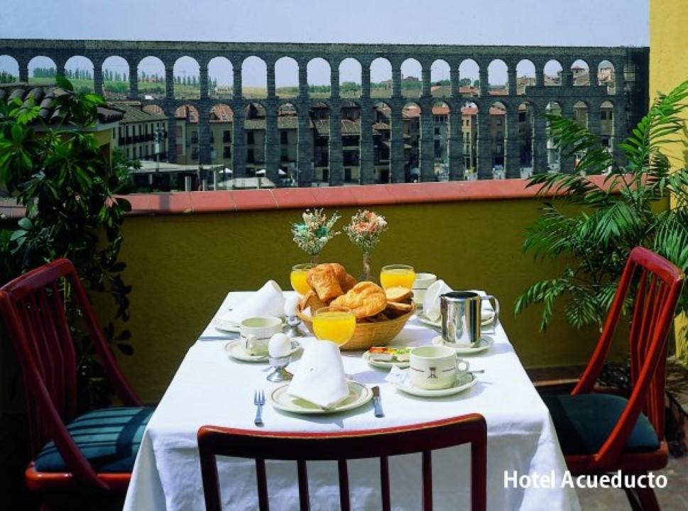 Hotel Ele Acueducto Segovia Bagian luar foto