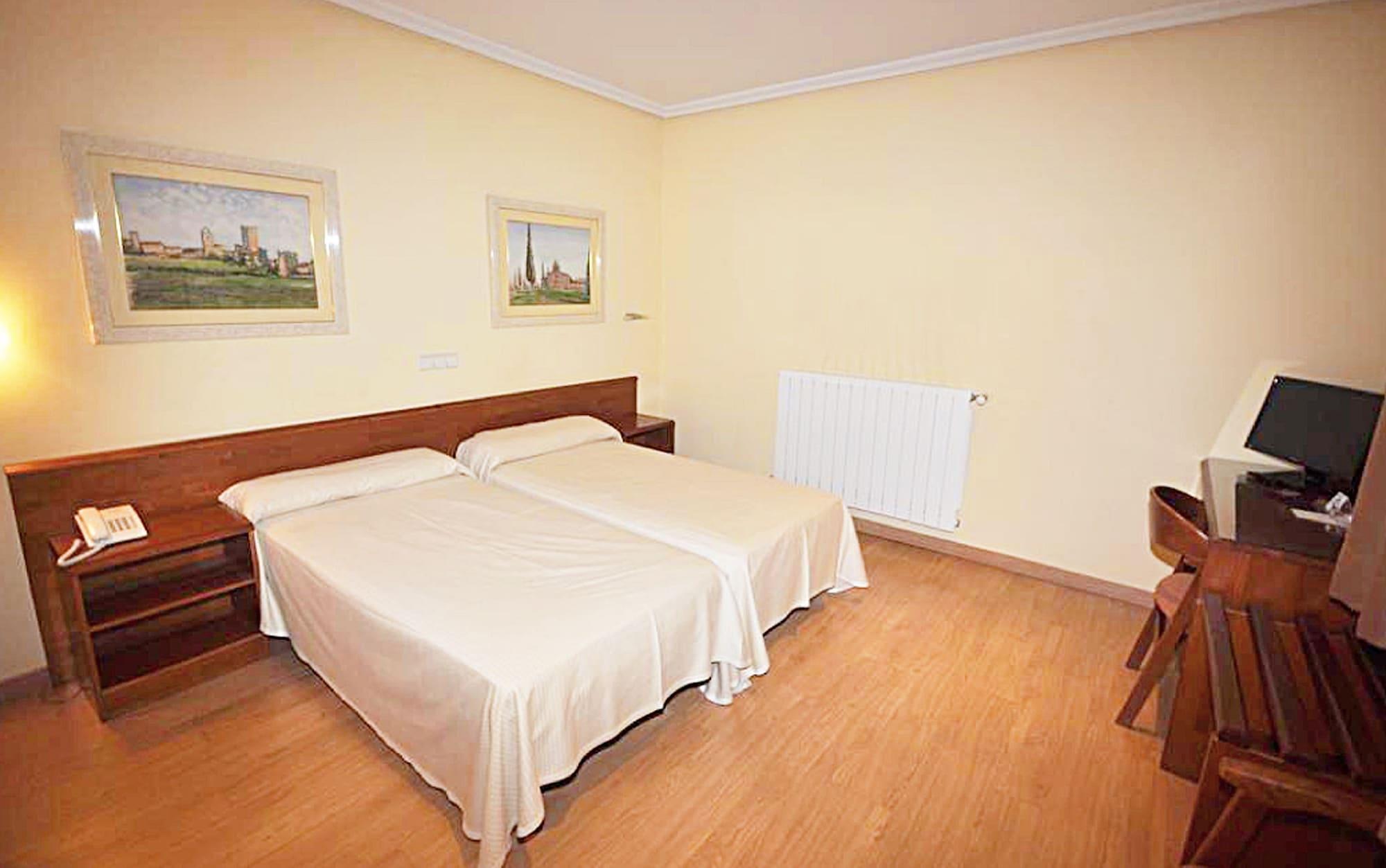 Hotel Ele Acueducto Segovia Bagian luar foto