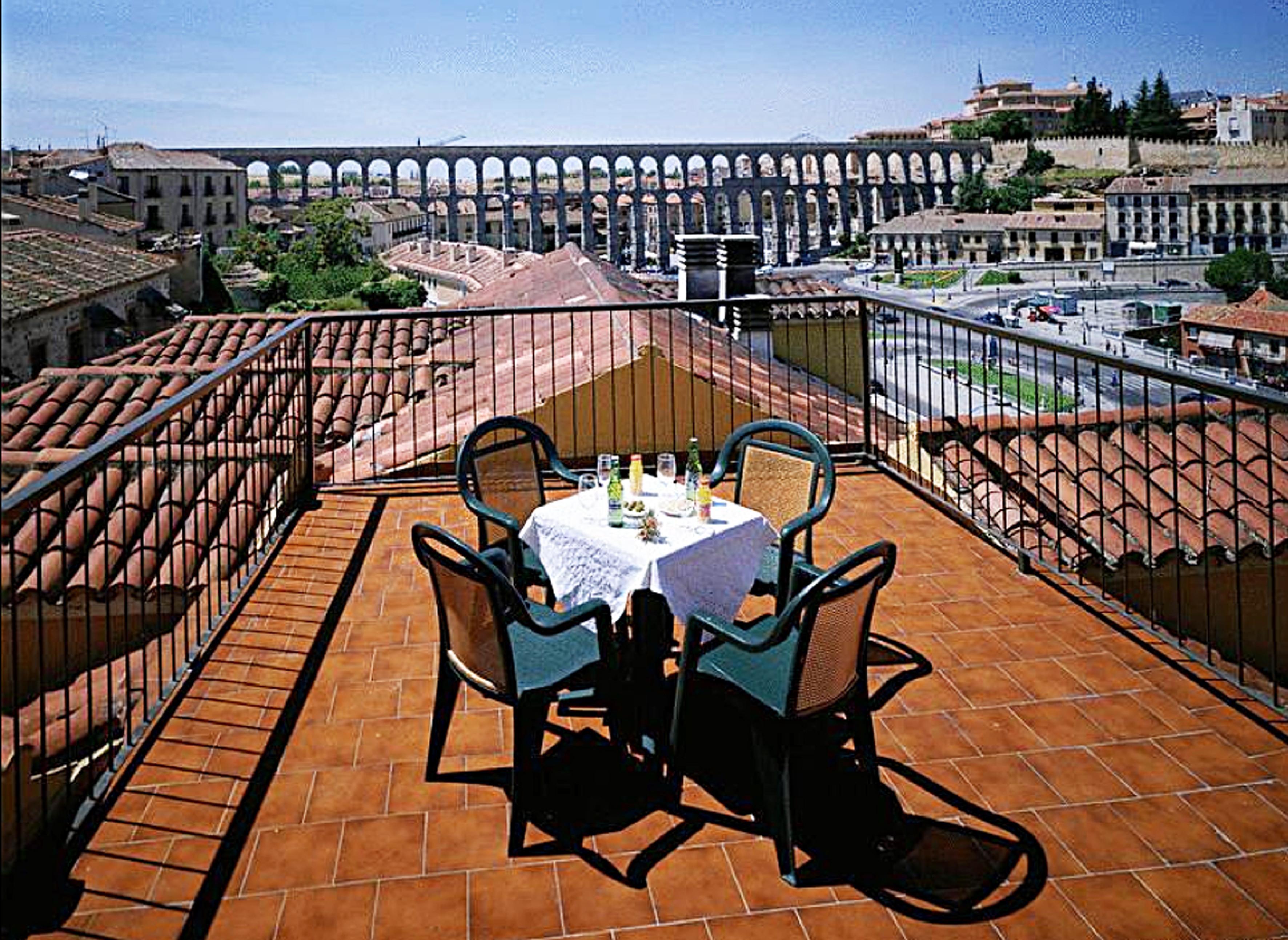 Hotel Ele Acueducto Segovia Bagian luar foto
