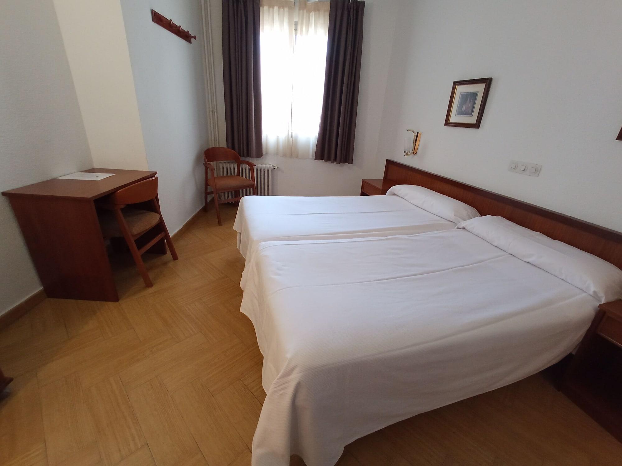 Hotel Ele Acueducto Segovia Bagian luar foto