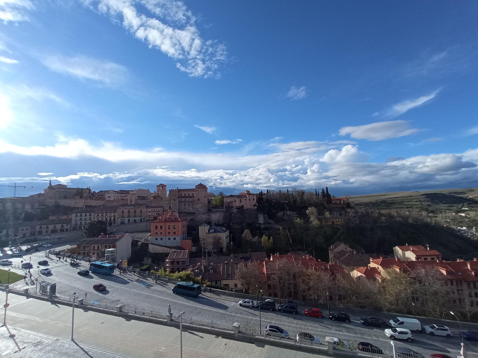 Hotel Ele Acueducto Segovia Bagian luar foto