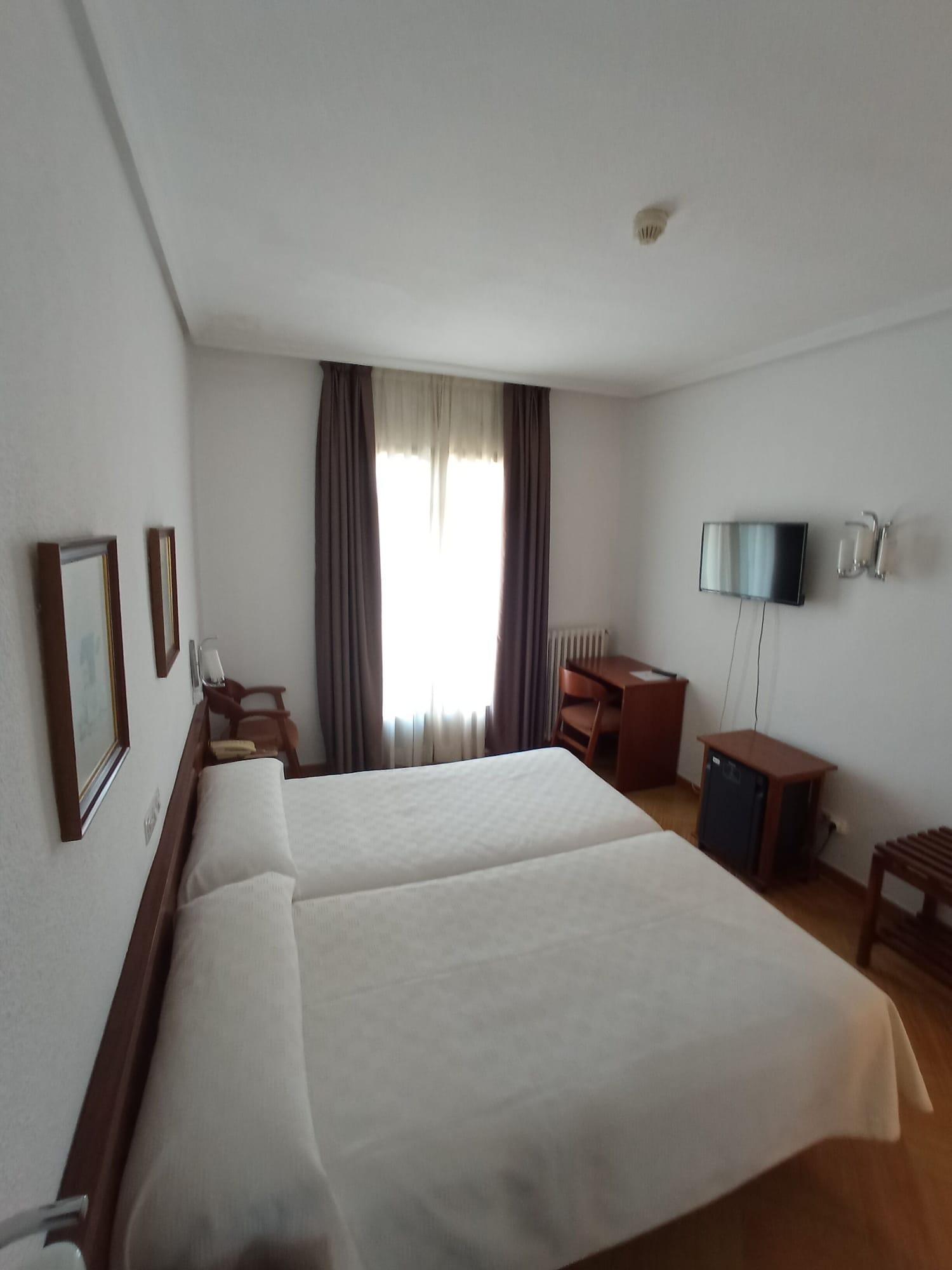 Hotel Ele Acueducto Segovia Bagian luar foto